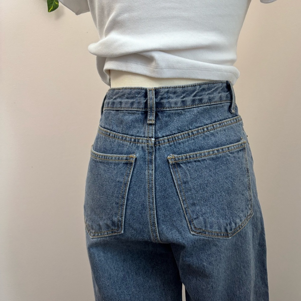 OAK + FORT Blue Wide Leg Jeans High Waisted Size xs Cotton Distressed Hem - Picture 6 of 9